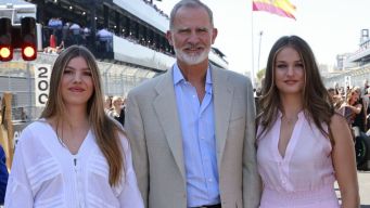 Leonor e Sofia in bianco al GP di Spagna, ma Alexandra Leclerc splende in minidress con il pancione
