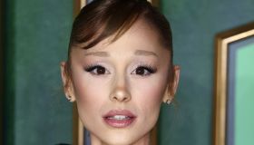 Ariana Grande in lacrime sul palco, per lei è l’ultimo concerto