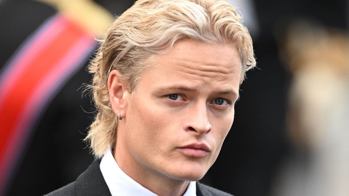 Mette-Marit di Norvegia, il processo al figlio Marius Borg è da rifare