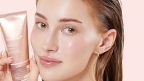 Prepara la tua pelle all’autunno con questa maschera al collagene virale