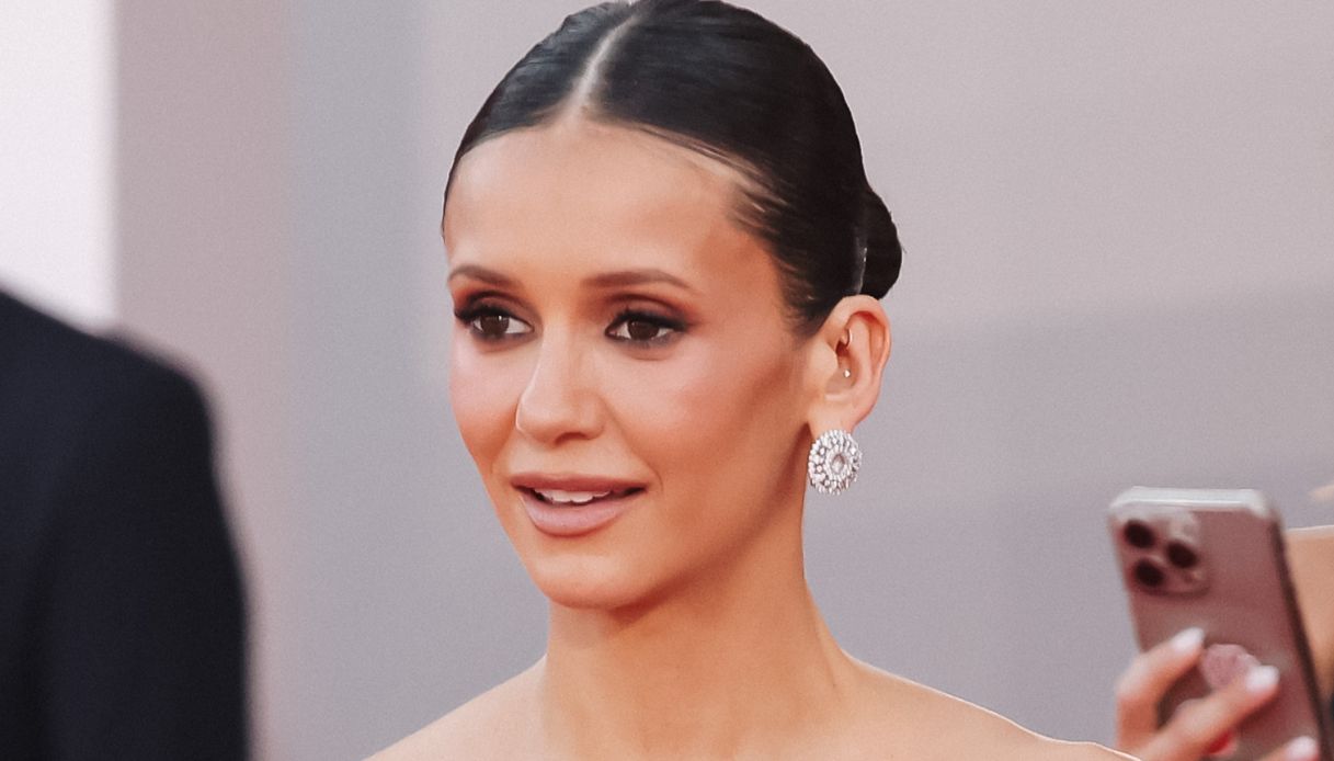 nina dobrev allontanata dal red carpet a venezia 83 232 polemica da Dilei.it nina dobrev allontanata dal red carpet a venezia 83 232 polemica
