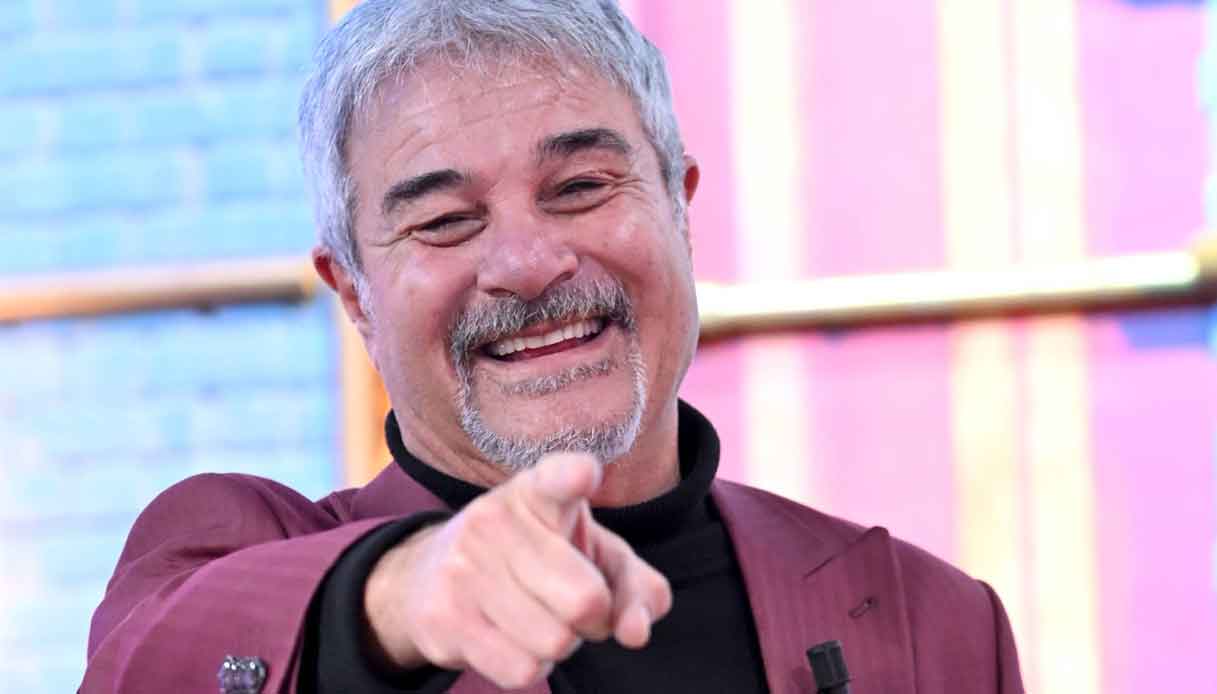 reazione a catena pino insegno squalifica un concorrente e si scatena nelle danze da Dilei.it reazione a catena pino insegno squalifica un concorrente e si scatena nelle danze