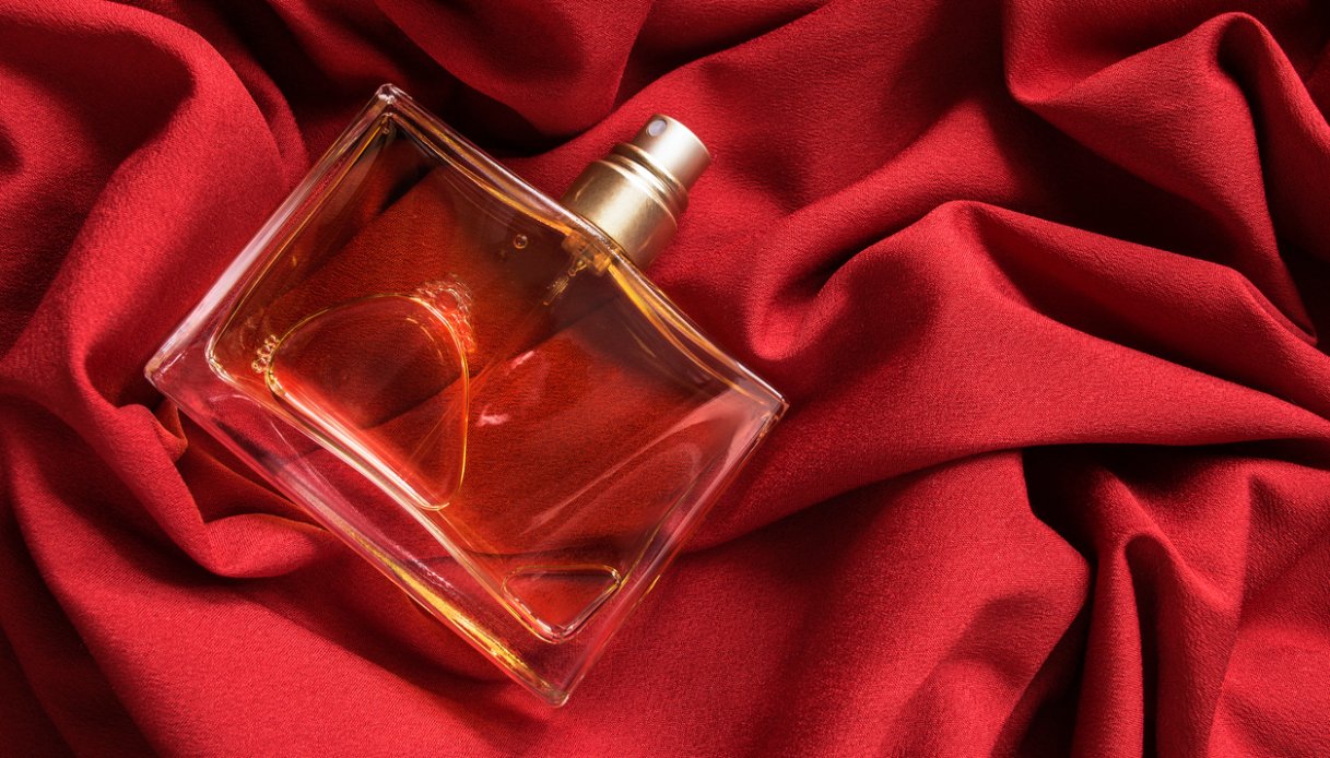 l8217autunno 2026 sar224 piccante arriva il profumo al peperoncino la nota olfattiva pi249 improbabile ma irresistibile di sempre da Dilei.it l8217autunno 2026 sar224 piccante arriva il profumo al peperoncino la nota olfattiva pi249 improbabile ma irresistibile di sempre