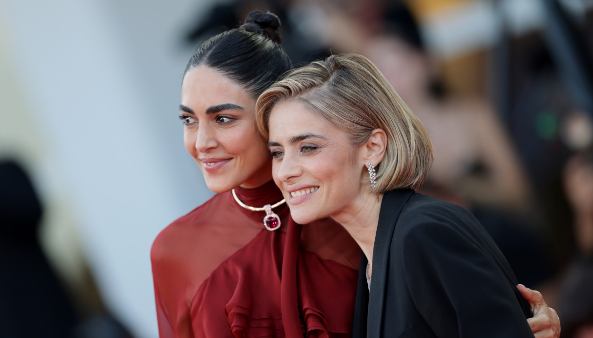 Venezia 2026, le pagelle dei look della settima serata: Rocio Morales e Greta Scarano, sintonia e stile alle stelle (9)