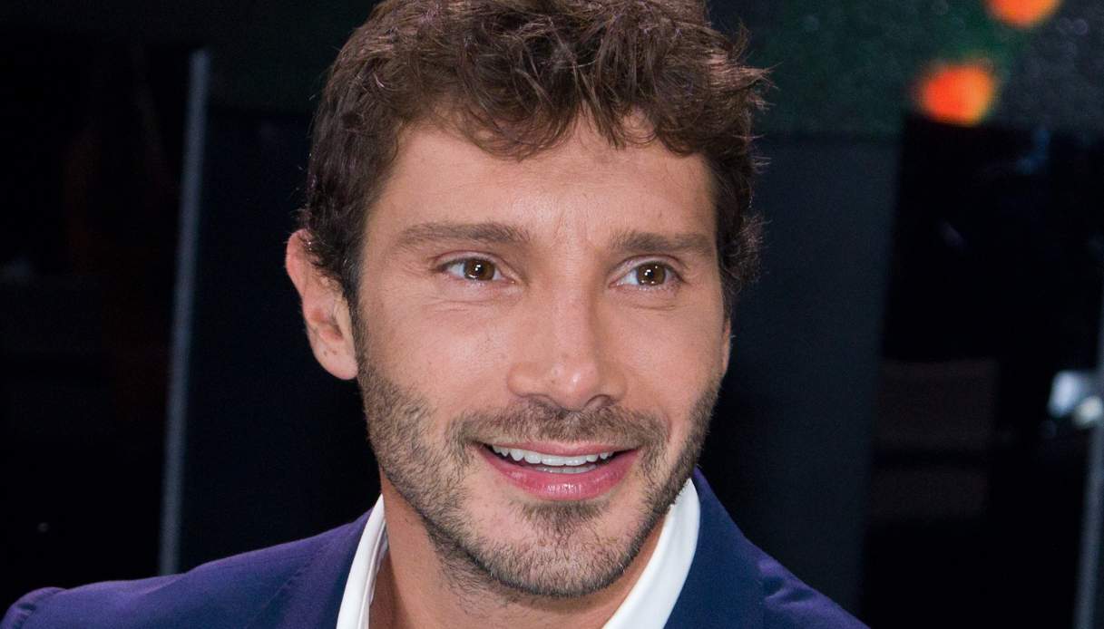 affari tuoi pasquale vince 200mila euro la gioia incontenibile di stefano de martino da Dilei.it affari tuoi pasquale vince 200mila euro la gioia incontenibile di stefano de martino