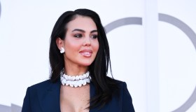 Venezia 2026, le pagelle dei look della terza serata: Greta Scarano gotica ma romantica (8), Georgina Rodriguez brilla in blu notte (7.5)
