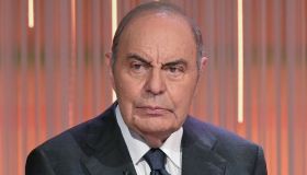 Bruno Vespa, braccio fasciato e occhio gonfio a Cinque Minuti: cosa è successo