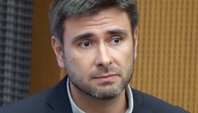 Alessandro Di Battista parla per la prima volta del tumore: “Adesso farò le cure”