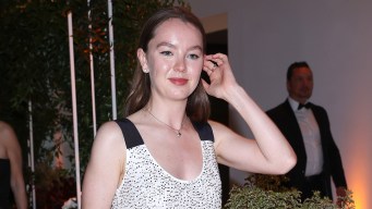 Alexandra di Hannover brilla anche senza tiara, prove da sposa con l’abito vintage