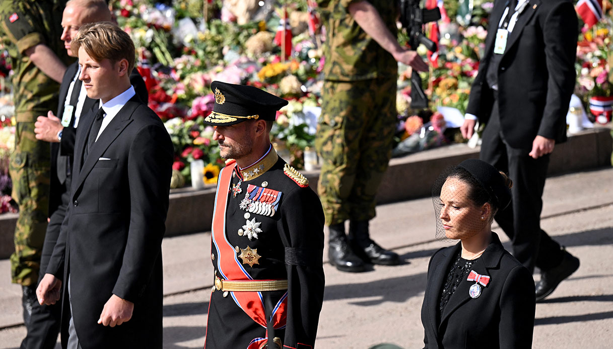 Funerali di Harald V, Norvegia paralizzata e la presentazione della nuova Corona