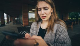 Tecnostress d’autunno, cinque consigli per evitarlo