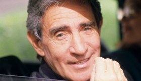Walter Chiari, dov’è sepolto e cosa c’è scritto davvero sulla sua tomba