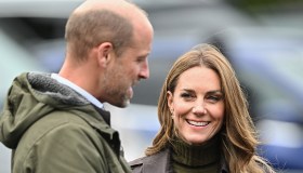 Kate Middleton, il primo viaggio sull’isola di Bute e conquista tutti col tartan