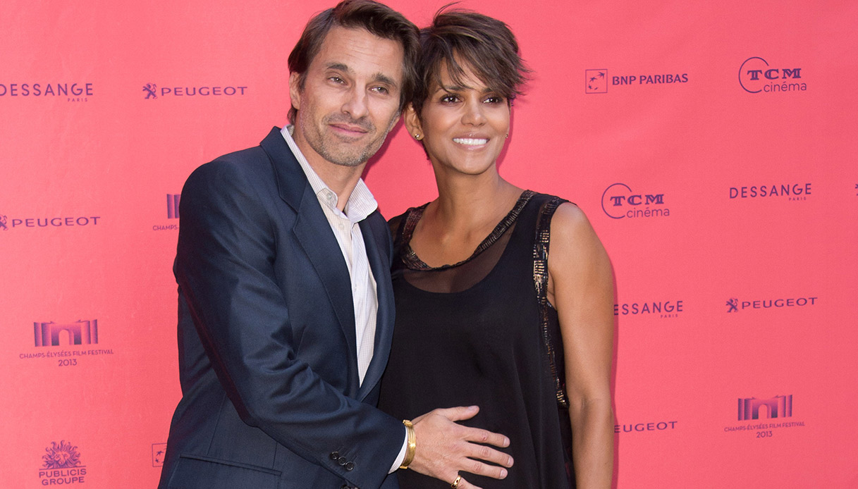 Olivier Martinez e Halle Berry, incinta del loro figlio, nel 2013