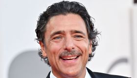 Dove abbiamo già visto Adriano Giannini, protagonista de L’Estranea e figlio del celebre doppiatore