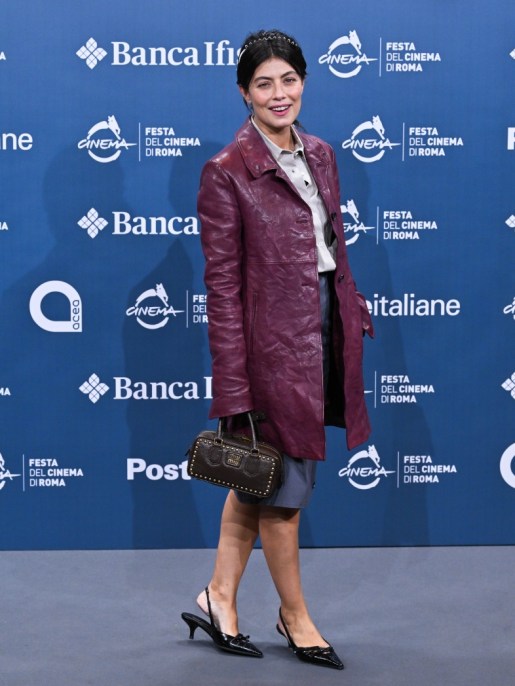 Alessandra Mastronardi alla Festa del Cinema di Roma 2026, il trench di pelle &egrave; ufficialmente must-have d'autunno
