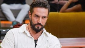 GF Vip, Megan e Giacomo intimi. E Alex Belli è stufo di fare il “badante di Valeria Marini”