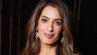 Amal Clooney coperta d'oro per gli Albie Awards: un capolavoro di eleganza e seduzione