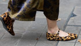 L’animalier in autunno si indossa ai piedi con le ballerine che danno un mood wild al nostro look