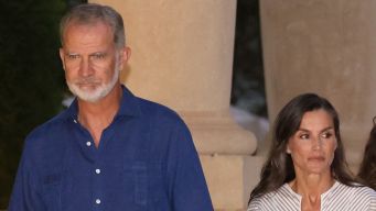 Letizia e Felipe di Spagna “profondamente addolorati” per il grave incidente ferroviario