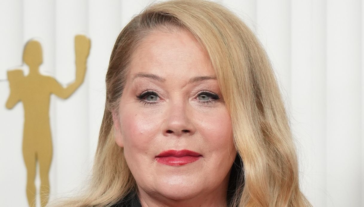 rivela la diagnosi sbagliata in lacrime il calvario dell8217attrice christina applegate da Dilei.it rivela la diagnosi sbagliata in lacrime il calvario dell8217attrice christina applegate
