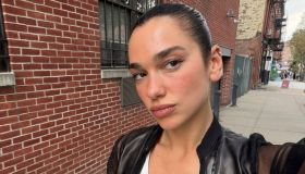 Dua Lipa s’innamora di Milano: l’itinerario per un weekend alla moda come il suo