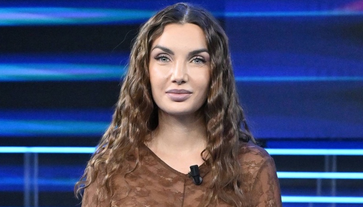 ho seri problemi fisici elettra lamborghini preoccupa i fan come sta da Dilei.it ho seri problemi fisici elettra lamborghini preoccupa i fan come sta