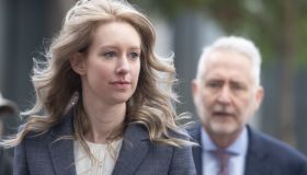 Elizabeth Holmes, la scienziata della truffa protagonista del documentario più atteso
