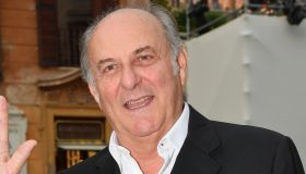 Gerry Scotti nonno orgoglioso, la nipotina si chiama come lui. Il dolce saluto a La Ruota della Fortuna