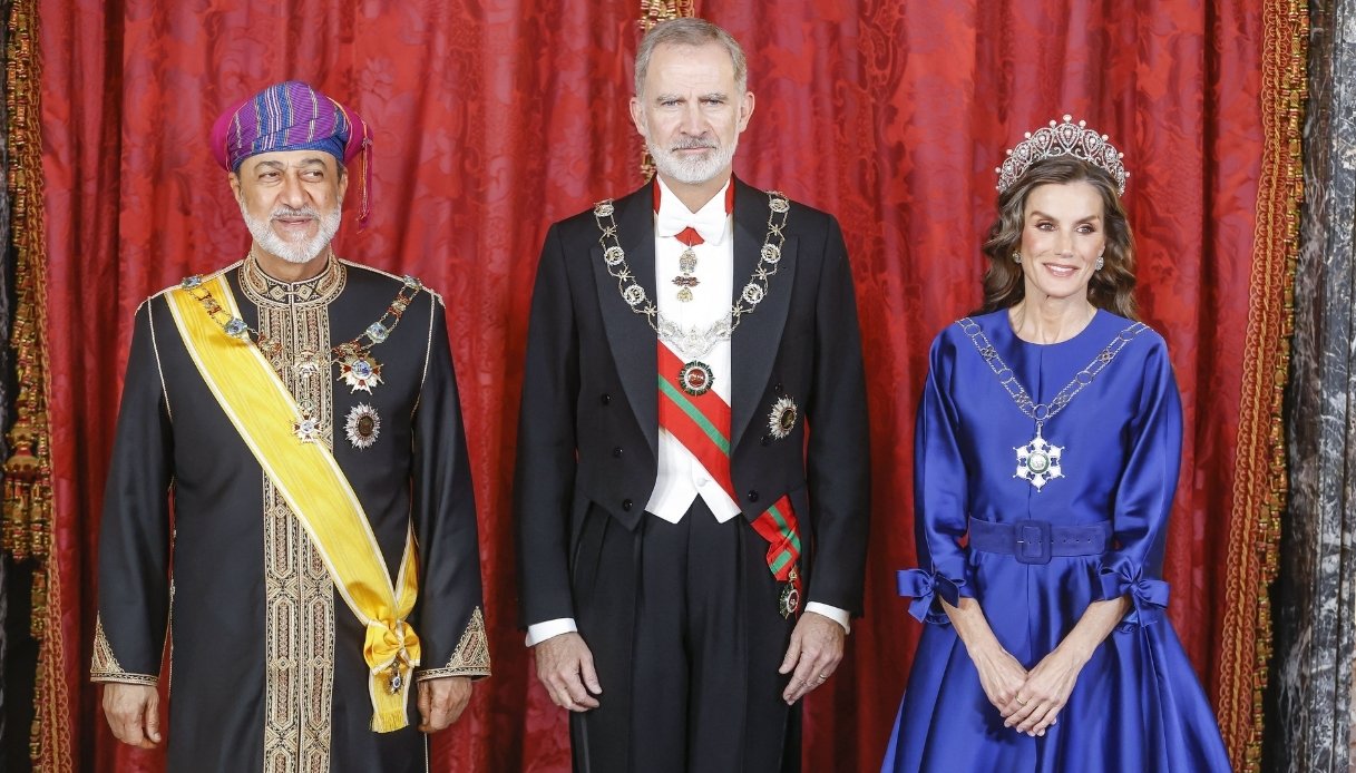 Il Sultano dell'Oman con i reali di Spagna nel 2025