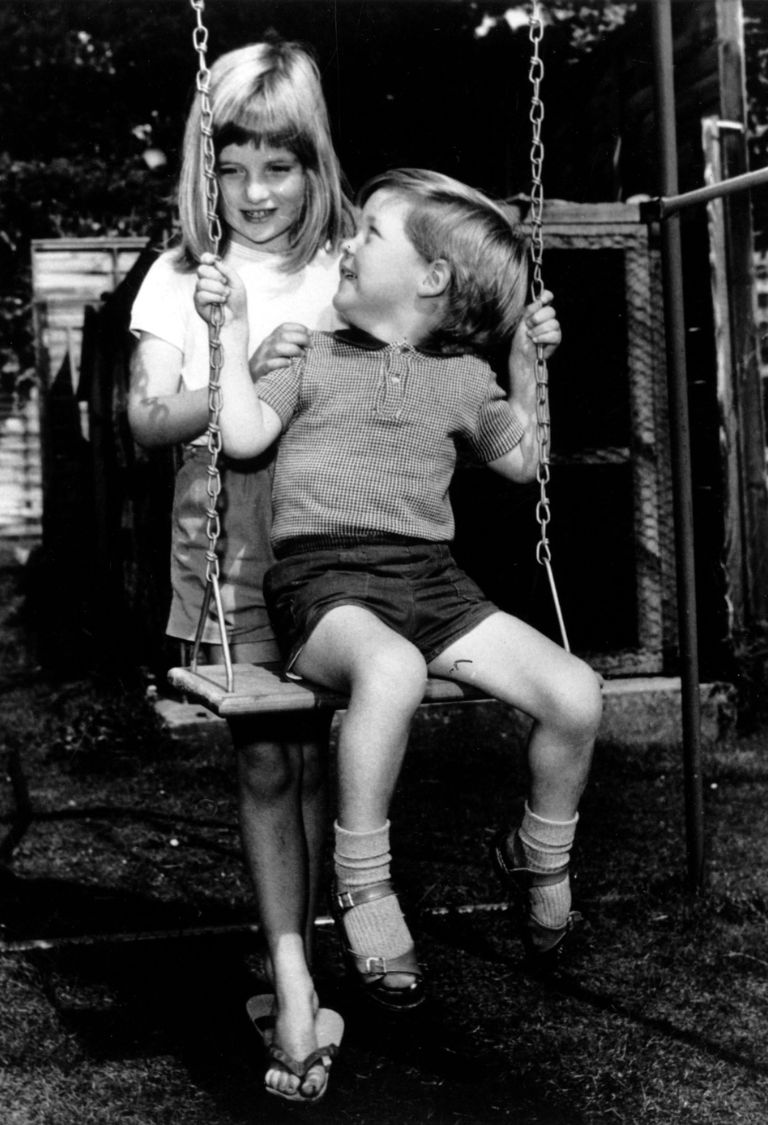 La Principessa Diana con il fratello Charles Spencer