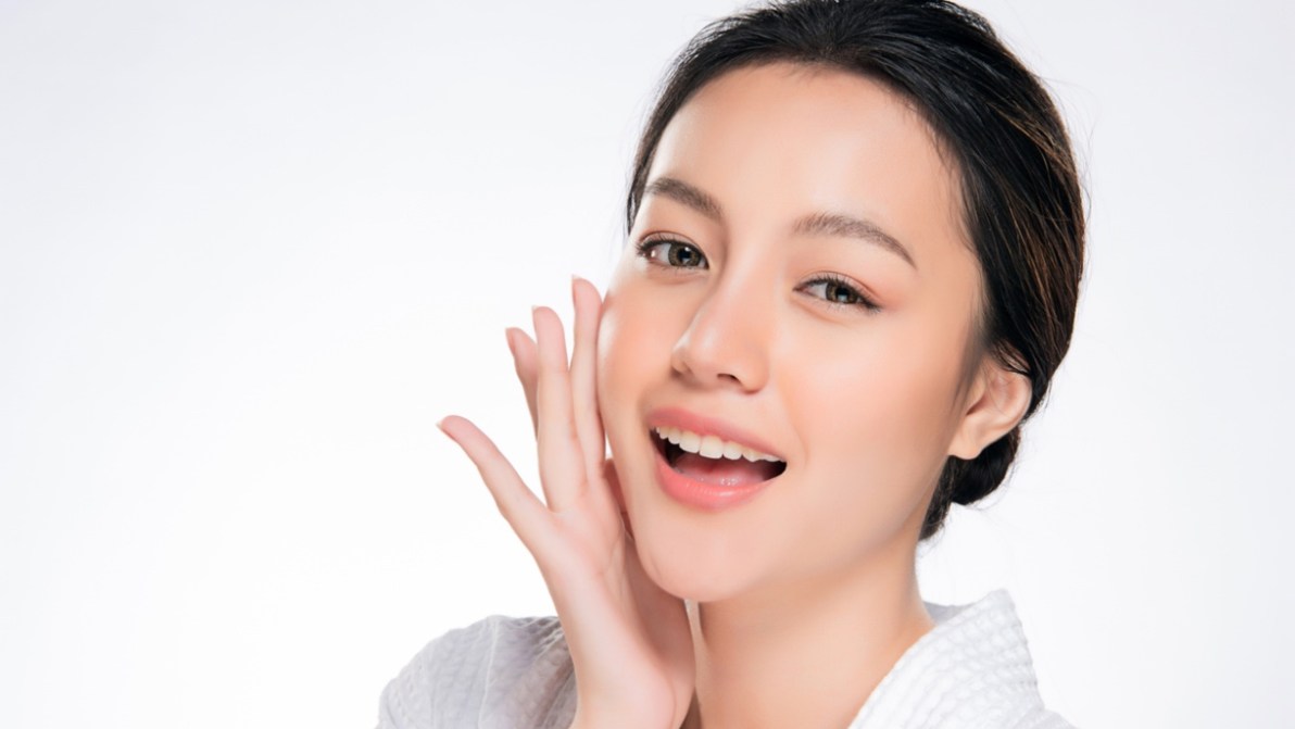 Dalla Corea, il boost di bava di lumaca per contorno occhi è il colpo di fulmine beauty dell’autunno (in sconto)