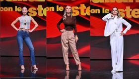 I primi look di Ballando con le Stelle 2026: Aurora Ramazzotti in tacchi altissimi, Bocchi in trasparenze, Fialdini angelica