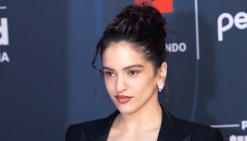 Come Rosalía ha conquistato i Billboard Latin Music Awards 2026, tra minimalismo e seduzione