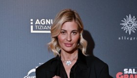 Sveva Alviti, total black sartoriale e trasparente. L’attrice è rock alla Festa del Cinema di Roma 2026