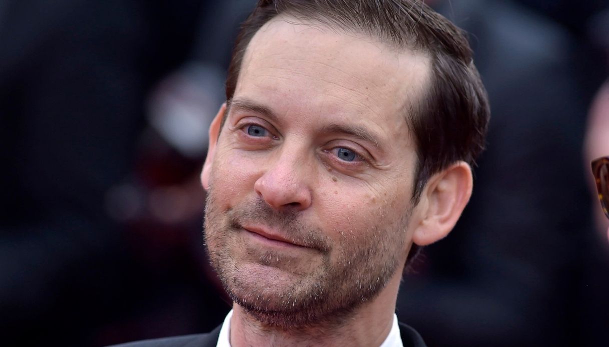 tobey maguire celebra il matrimonio dell8217ex moglie ad appena 19 giorni dal divorzio cos8217232 successo al primo spider man da Dilei.it tobey maguire celebra il matrimonio dell8217ex moglie ad appena 19 giorni dal divorzio cos8217232 successo al primo spider man