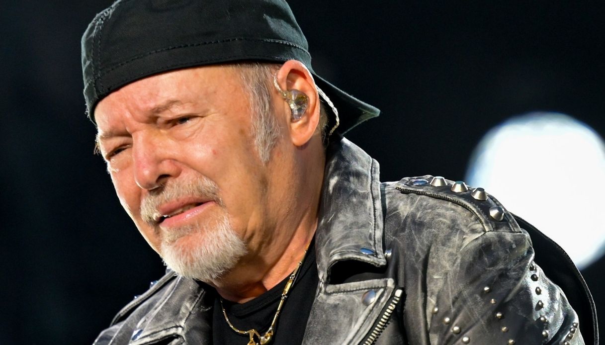 vasco rossi finisce la collaborazione con lo stage manager diego spagnoli rapporti faticosi da Dilei.it vasco rossi finisce la collaborazione con lo stage manager diego spagnoli rapporti faticosi
