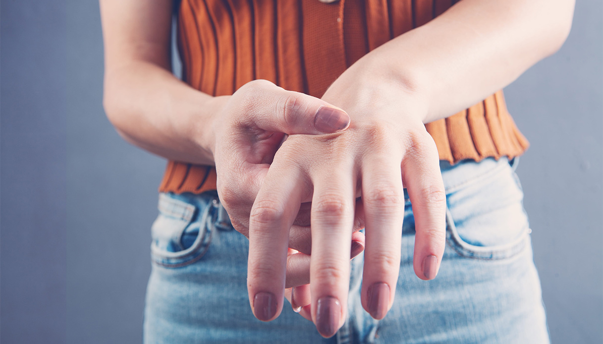 Artrite reumatoide, malattia al femminile: a ogni donna la sua cura, come comportarsi