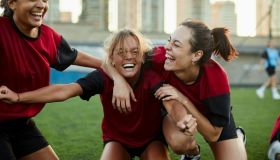 Le donne di domani: dalle scacchiere allo sport, i modelli che stanno cambiando il futuro delle bambine