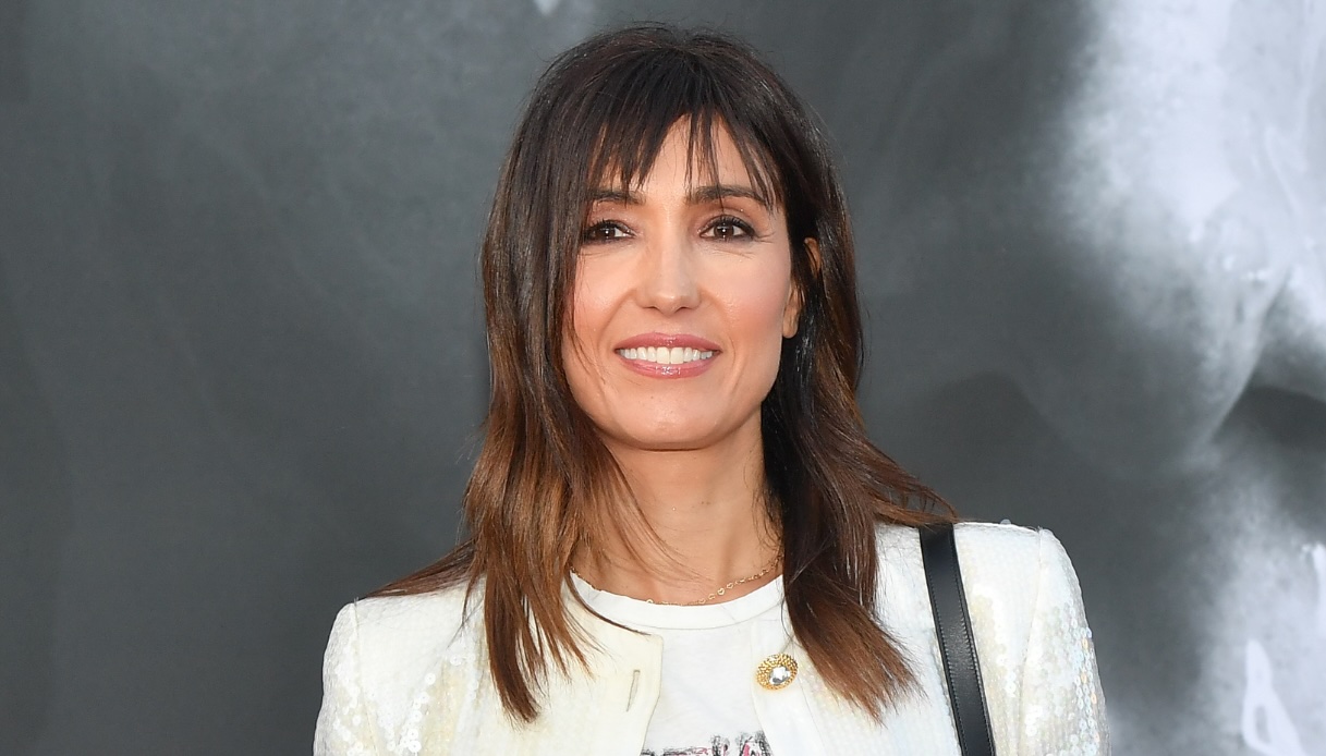 caterina balivo jeans e giacca gioiello la lezione di stile che rende prezioso anche il look pi249 semplice da Dilei.it caterina balivo jeans e giacca gioiello la lezione di stile che rende prezioso anche il look pi249 semplice