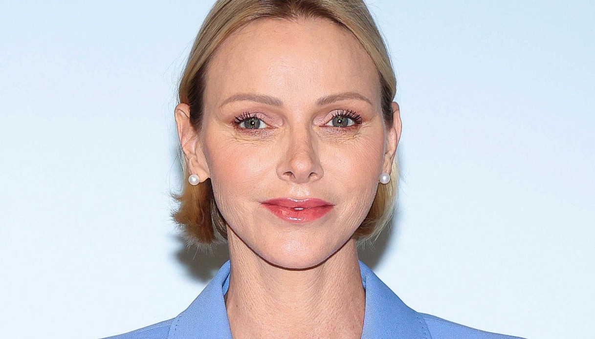 charlene di monaco ci riprova col tailleur ma qualcosa non convince da Dilei.it charlene di monaco ci riprova col tailleur ma qualcosa non convince