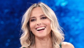 Da noi… a ruota libera, le anticipazioni dell’11 ottobre: Elena Sofia Ricci tra gli ospiti di Francesca Fialdini