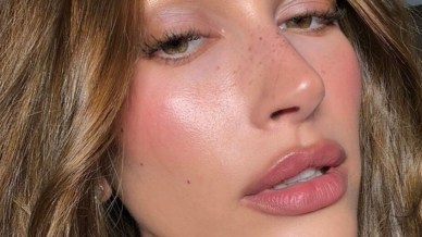 La lip combo di Rhode versione low cost che ho provato e che mi ha fatto sentire Hailey Bieber