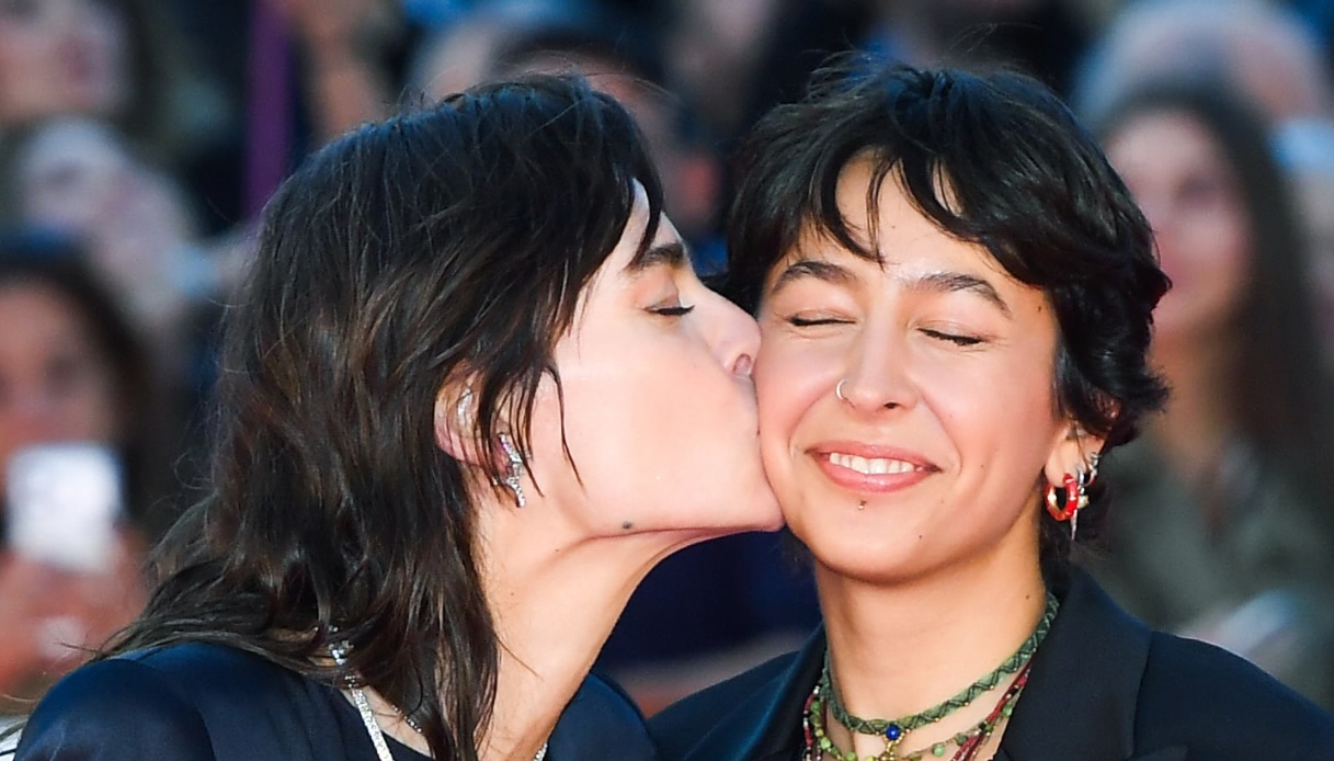 Kasia Smutniak e Sophie Taricone, mamma e figlia insieme a Roma: la bellezza di somigliarsi