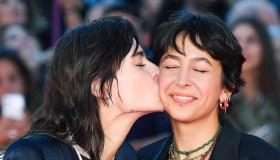 Kasia Smutniak e Sophie Taricone, mamma e figlia insieme a Roma: la bellezza di somigliarsi