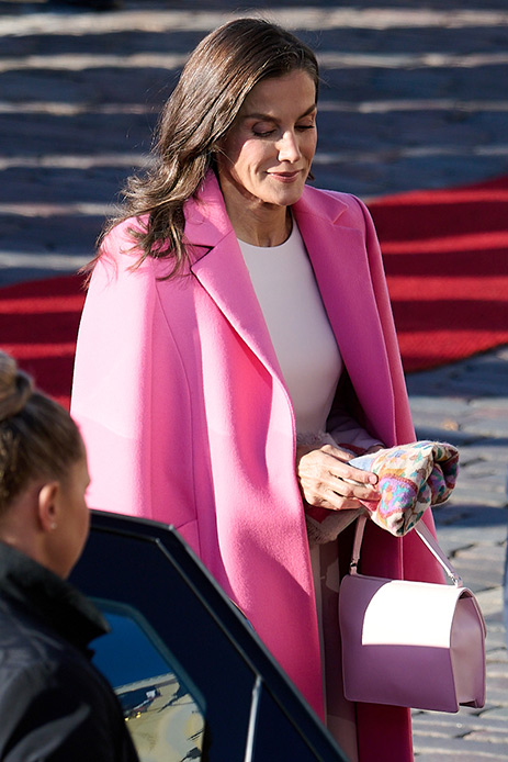 Letizia di Spagna cappotto Carolina Herrera