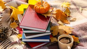 Le nostre “pillole di lettura” di ottobre, il libro giusto al momento giusto