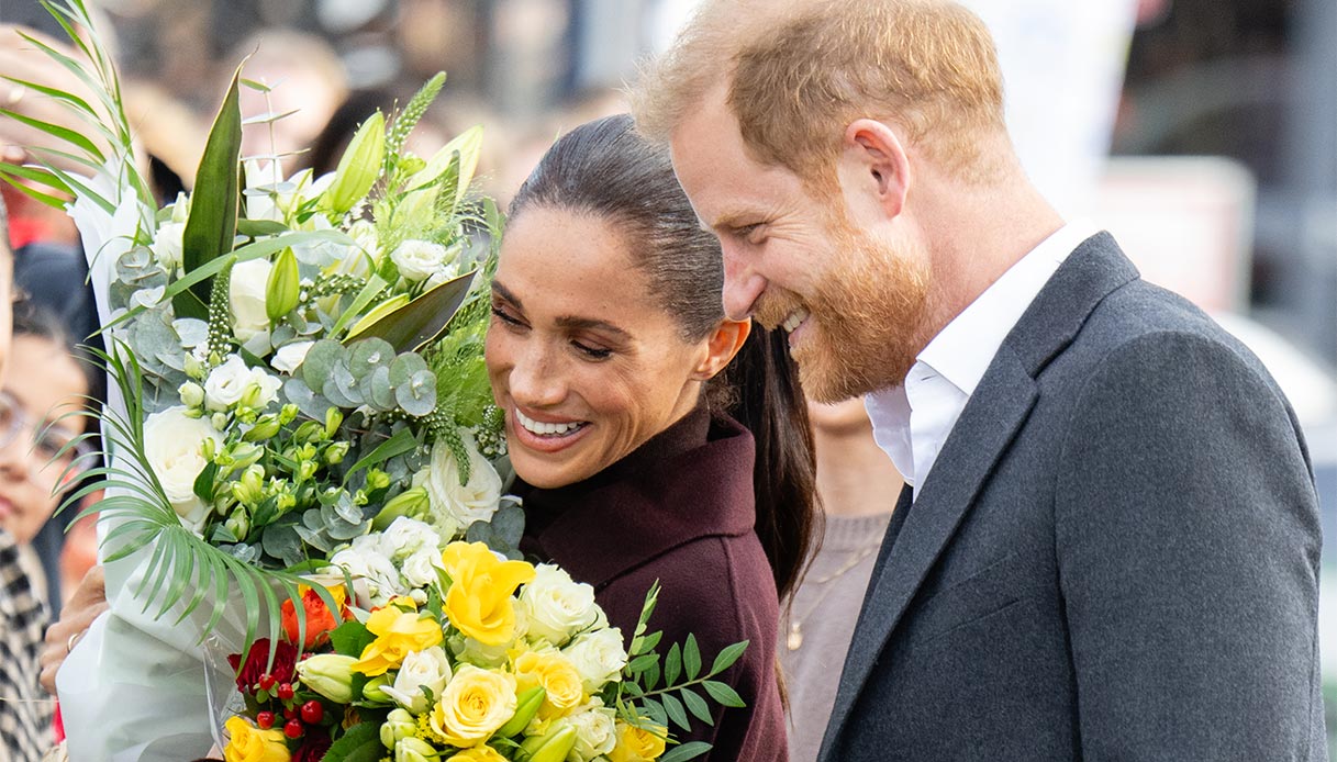 harry e meghan markle prima apparizione pubblica in inghilterra folla in delirio da Dilei.it harry e meghan markle prima apparizione pubblica in inghilterra folla in delirio