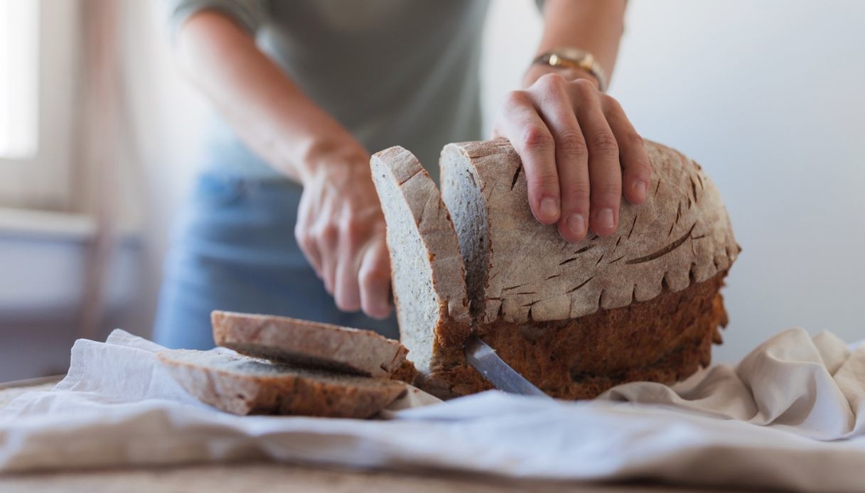 pane sempre morbido prova il trucco della mela nel sacchetto di carta da Dilei.it pane sempre morbido prova il trucco della mela nel sacchetto di carta