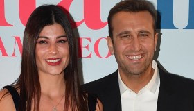 Pio D’Antini di nuovo papà, le prime foto col pancione della moglie Cristina